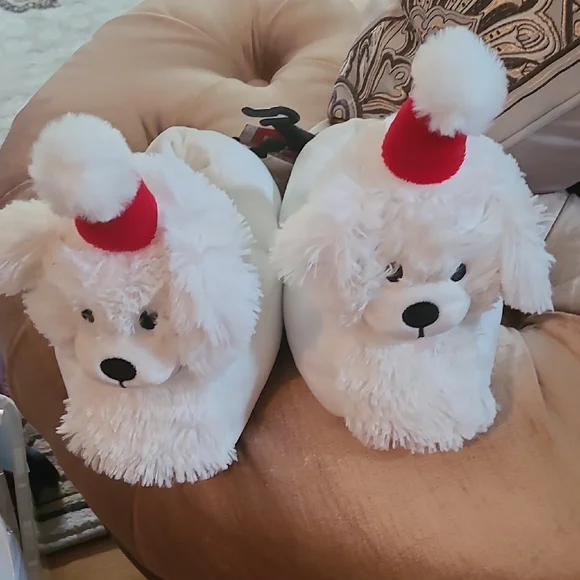 Cozy White Dog Slippers with Red Accents - Picture 1 of 2